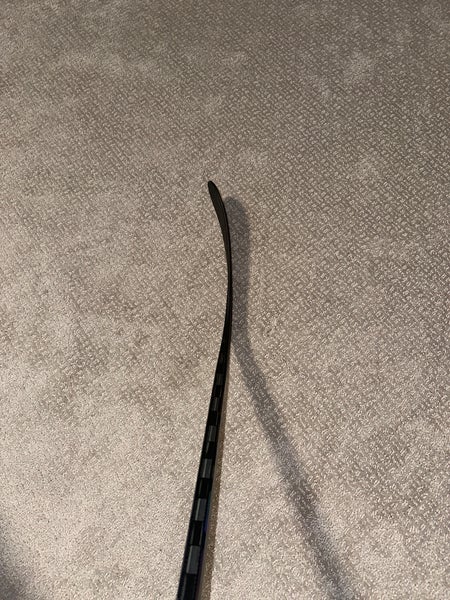 Senior Warrior Super Novium Right Handed Hockey Stick P28  (New)