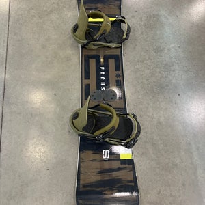 DC Focus 149cm Snowboard w/ Ride KX Bindings