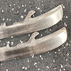 Used Bauer Replacement Steel 221 mm