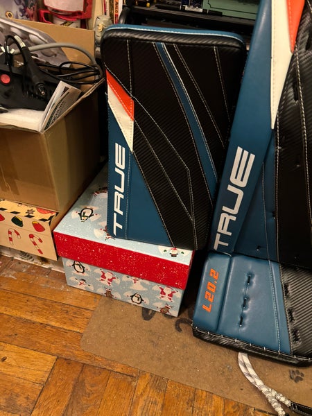 35"  2023 True L20.2 Goalie Leg Pads Pro Stock (Used)