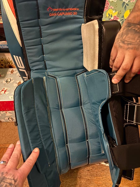 35"  2023 True L20.2 Goalie Leg Pads Pro Stock (Used)