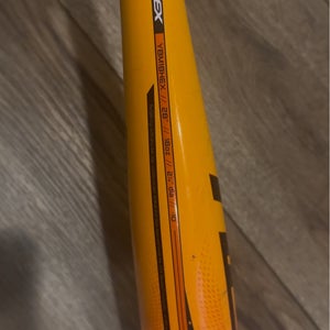 Easton Hex USABat Certified Bat (-10) 18 oz 28" (Used)
