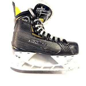 Used Bauer SUPREME S25 Junior Hockey Skate Junior 02 11860-S000289844