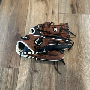 Wilson Right Hand Throw Infield A550 Baseball Glove 11.5" (Used)