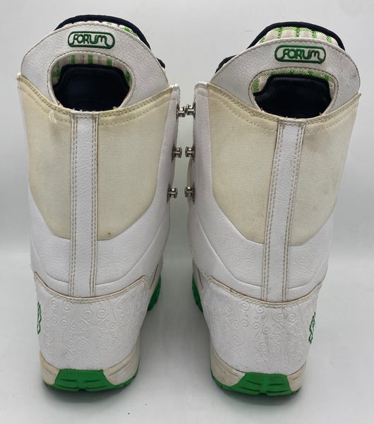 Women’s 7.5 Forum Destroyer Snowboard Boots Green Plaid