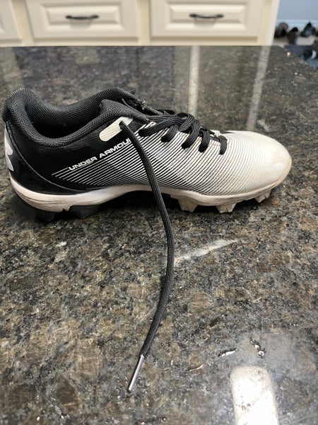 White Kid's Size M 3.0 (W 4.0) Youth Under Armour Low Top (Used)
