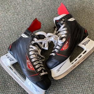 Senior CCM RBZ 60 Hockey Skates Regular Width Skate Size 8.5 Shoe Size 10(Used)