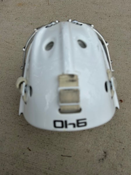 Intermediate Bauer 940 Goalie Mask (Used)