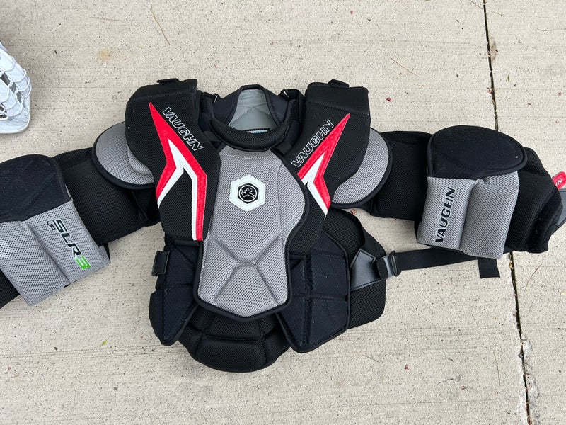 XL  Vaughn SLR3 Goalie Chest Protector (Used)
