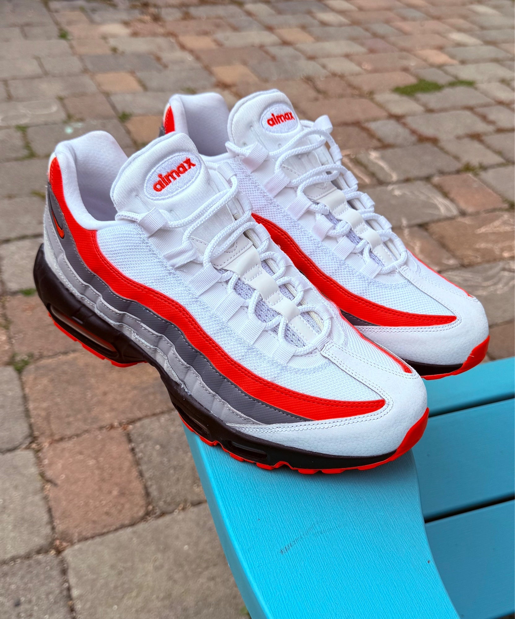 air max 95 bright crimson comet