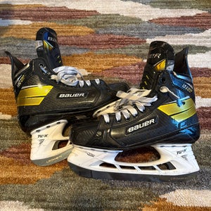 Bauer Supreme UltraSonic Hockey Skates  Size 5.5 (Used)