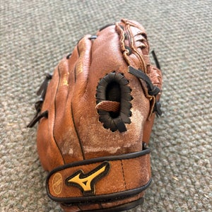 Brown Mizuno Power Close Right Hand Throw Pitcher's Baseball Glove 11" (Used)