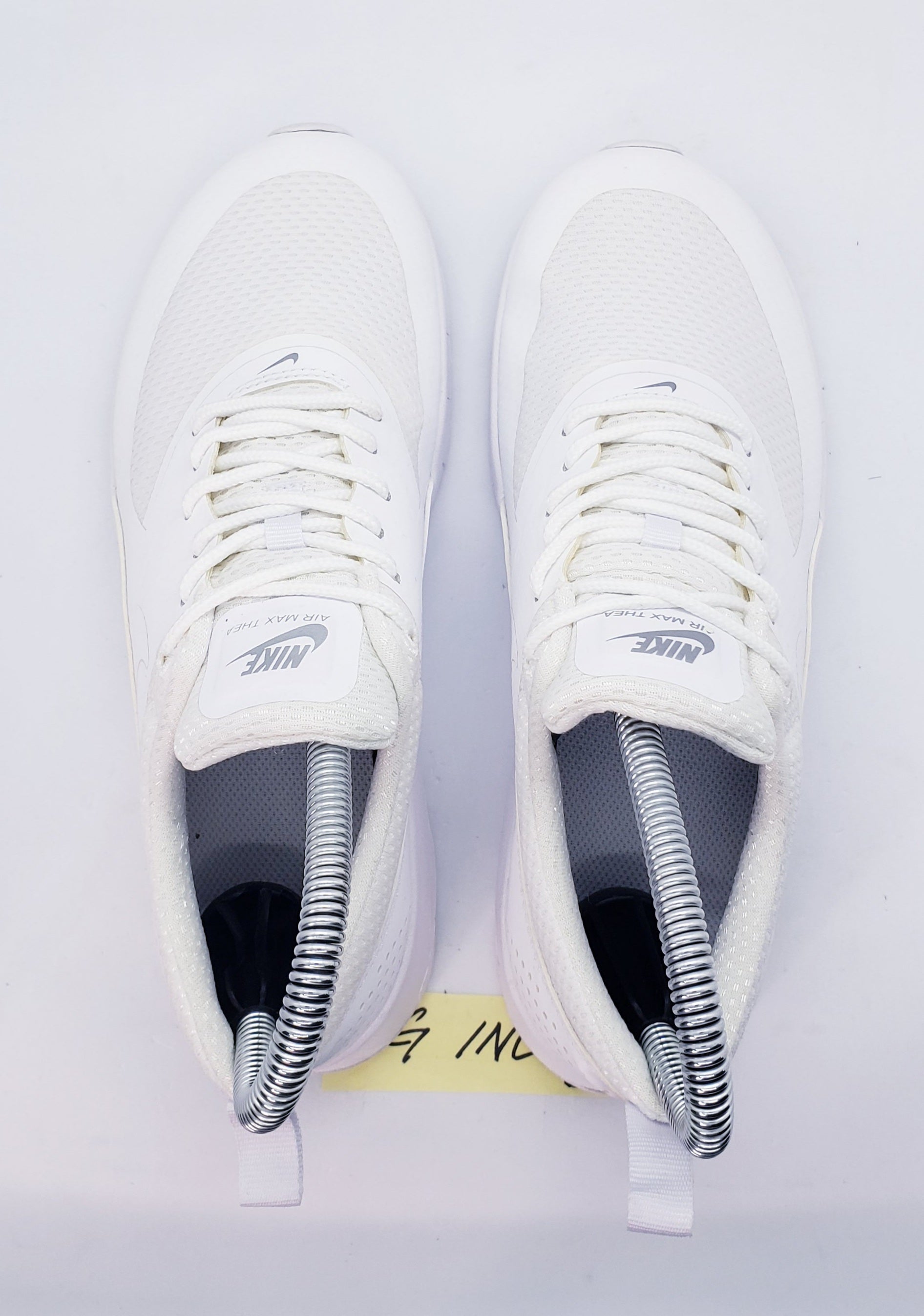 white nike air max size 5.5