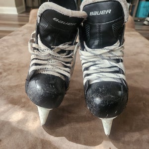 Bauer Supreme One20 Hockey Skates Regular Width Size 2 (Used)