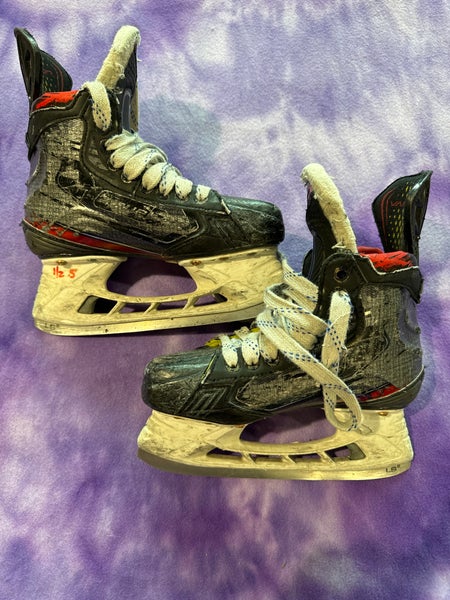 Bauer Vapor 2X Hockey Skates Regular Width Size 2 (Used)