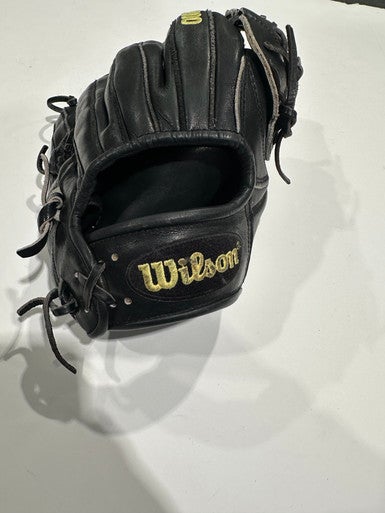 Wilson (Used) Right Hand Throw 11.75" Baseball Glove