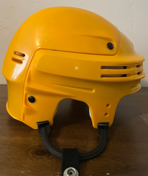 Small Bauer 4500 Helmet Pro Stock (Used)