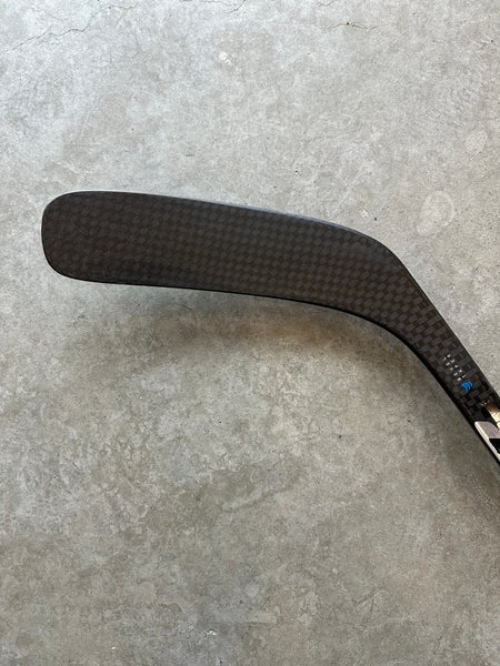 P88M 90 Flex Senior Warrior Novium Pro Left Hand Hockey Stick Pro Stock NHL (New)