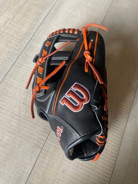2024 Infield Right Hand Throw Wilson A2000 Baseball Glove 11.5" (New) 1716