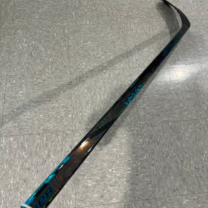 Junior Bauer Twitch Hockey Stick Right Handed P92 (Used)
