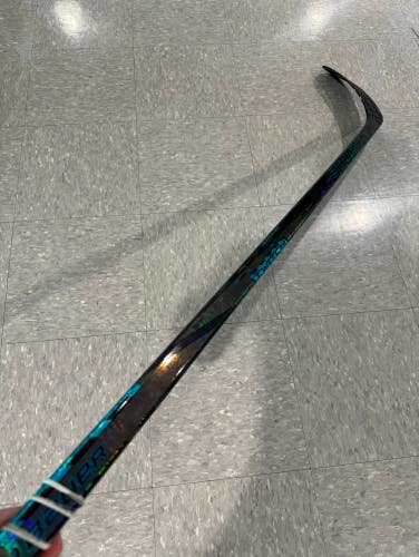 Junior Bauer Twitch Hockey Stick Right Handed P92 (Used)