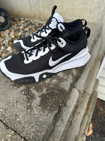 Nike Air Diamond Varsity Turfs
