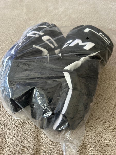 CCM FT6 Pro 15” Hockey Gloves New!