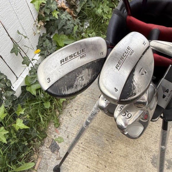 GolfSmith Mens Right Handed Golf Club Complete Set With Adidas Golf Stand Bag