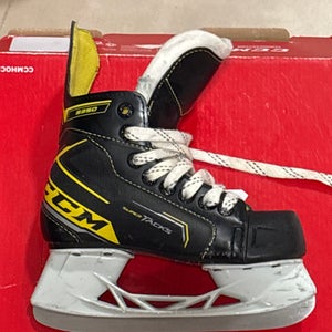 CCM Tacks 9350 Hockey Skates Regular Width 13 (Used)
