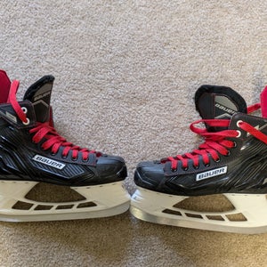 (Lightly Used) Bauer Ns Hockey Skates Size 5