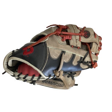 Used Demarini INSANE BB/SB Glove RH Throw Black 11 1/2" 11760-S000074662