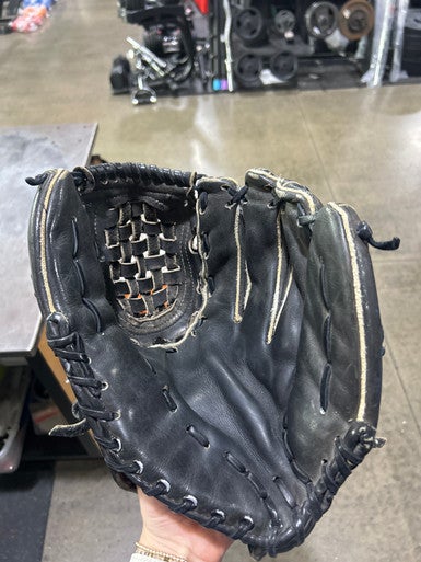 Rawlings (Used) Black Right Hand Throw 12.5" Baseball Glove