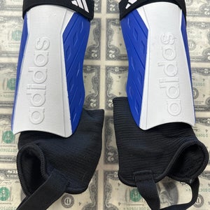 Unisex Small Adidas Shin Guards (Used)