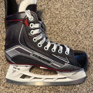 Bauer Vapor X500 Hockey Skates Regular Width  Pro Stock Size 3.5 (New)