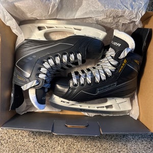 Bauer Supreme 150 Hockey Skates Regular Width  Size 4 (New)