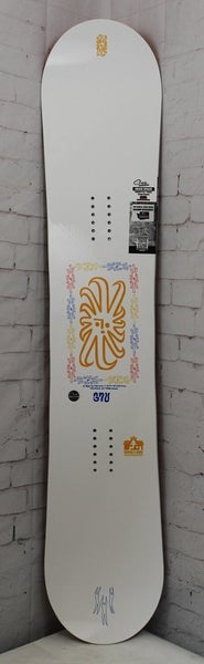 GNU Head Space Wide Men's Snowboard Size 152 cm, Park Asym Twin