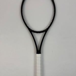 Wilson Blade 98 16x19 V8 Noir Limited Black Edition, 4 3/8 Excellent 9.5/10