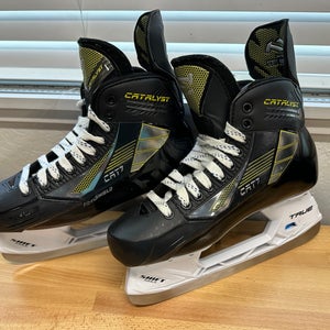True Catalyst 7 Hockey Skates Regular Width 9 (Used)