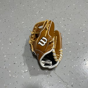 Infield Right Hand Throw Wilson A2000 Baseball Glove 11.5" (New) 1716