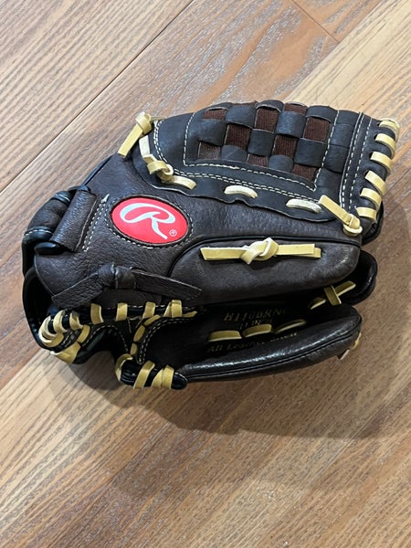 Rawlings Right Hand Throw Highlight Series Baseball Glove 11" (Used)