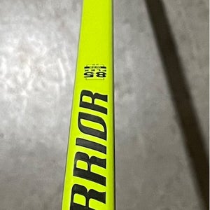 Senior Warrior Alpha LX2 Right Handed Hockey Stick W28 Pro Stock (Used)