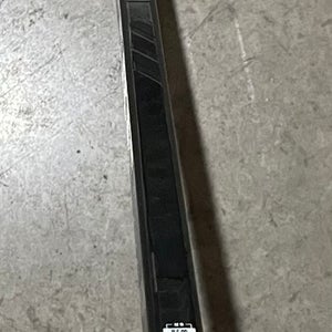 Senior Warrior Covert QR6 pro Right Handed Hockey Stick W28 Pro Stock (New)
