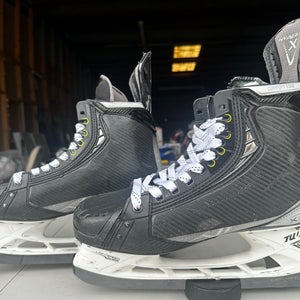 Bauer Vapor Hyperlite Mens Pro Stock Size 10.5 Hockey Skates MIC 82342