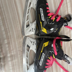 Bauer Supreme M4 Hockey Skates Regular Width Size 3 (Used)
