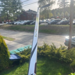 Senior Bauer Vapor Hyperlite 2 Right Handed Hockey Stick P28  (New)