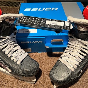 2023 Bauer Vapor X5 Pro Hockey Skates 6.5 (Used)