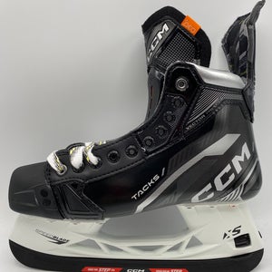 NEW CCM Vector Premier Skates, Size 10 R