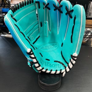 Wilson Right Hand Throw A2000 Baseball Glove 12" (New)