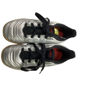 Used Nike PREDATOR Soccer Indoor Shoes Grey Youth 11.0 11613-S000158227
