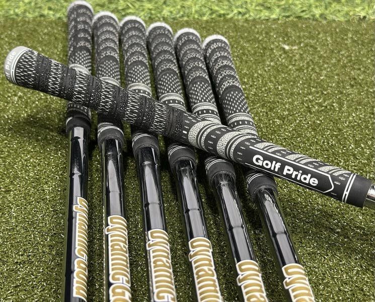 Mizuno JPX-923 Tour Forged Iron Set 4-PW Steel Dynamic Gold 120